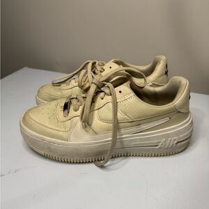 Nike Air Force 1 PLT.AF.ORM Fossil